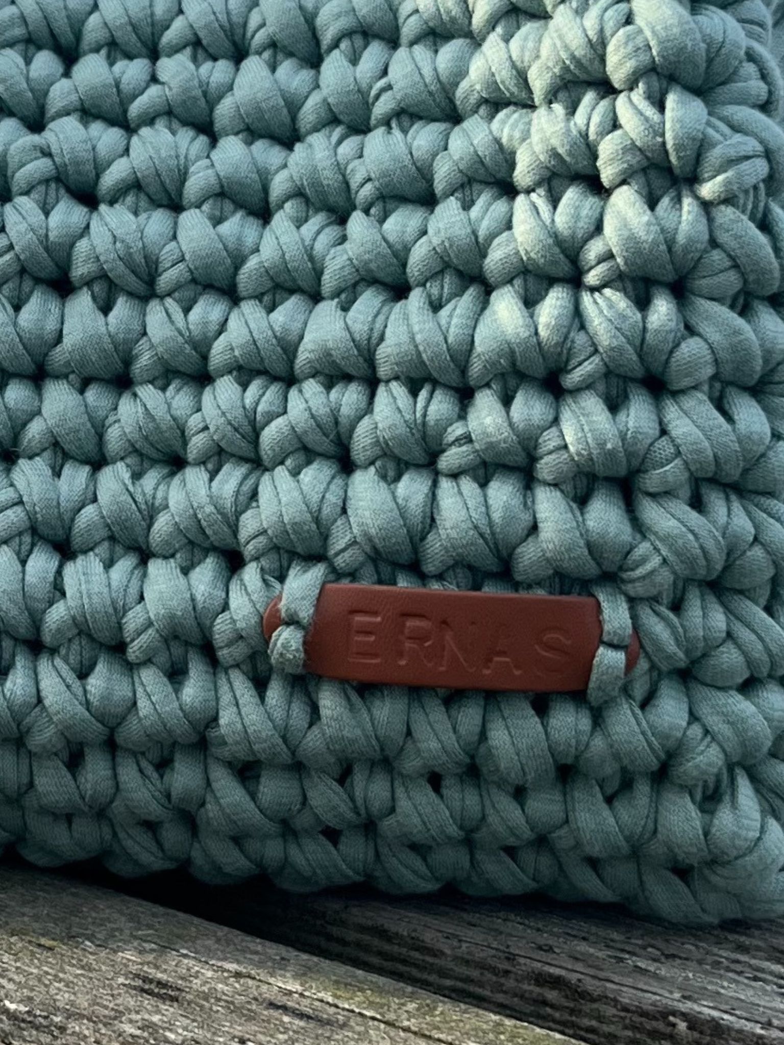 Necessär Gul handgjord virkad clutch at.ernas ernastudio.se ernastudio