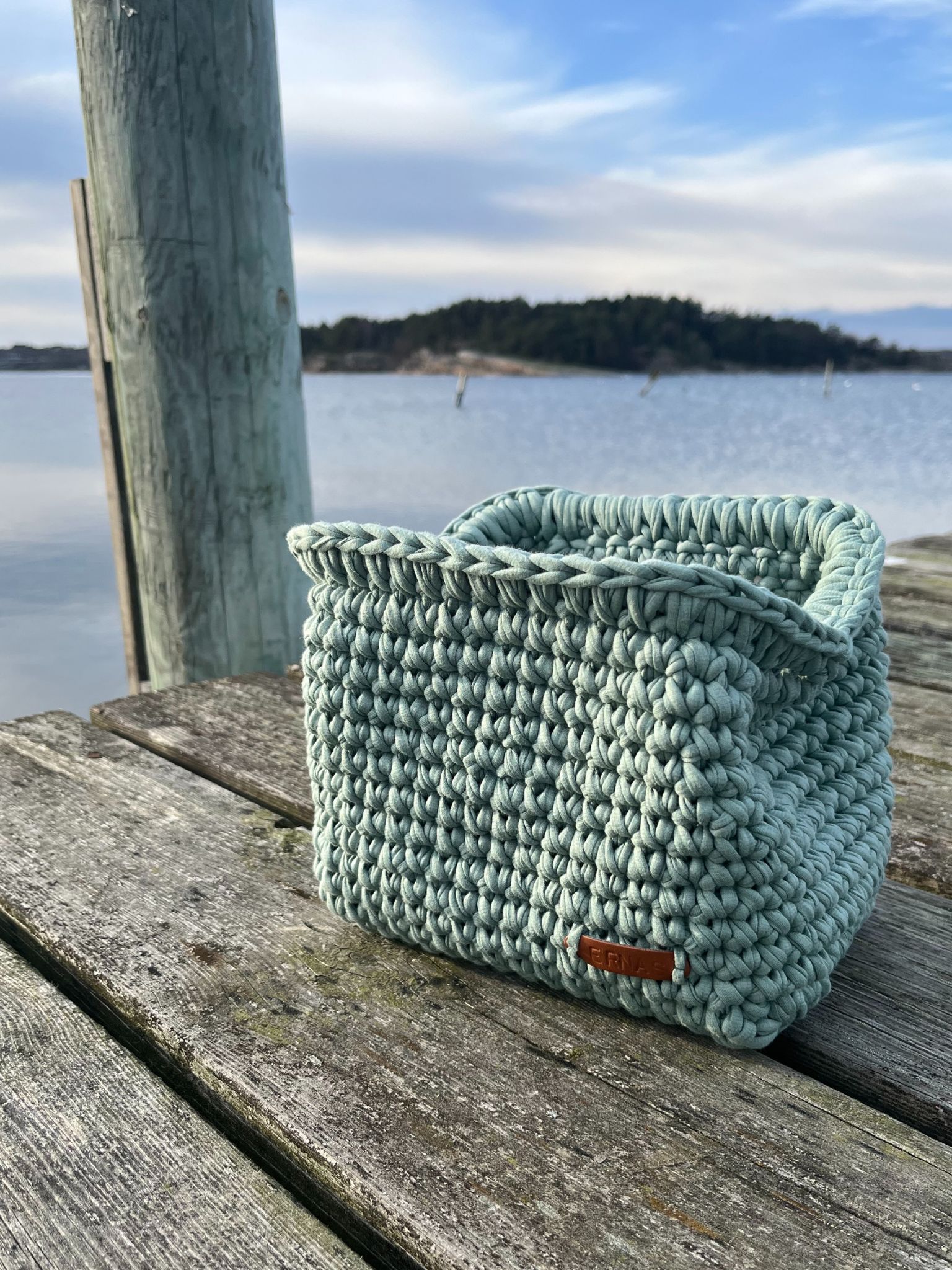 Necessär Gul handgjord virkad clutch at.ernas ernastudio.se ernastudio