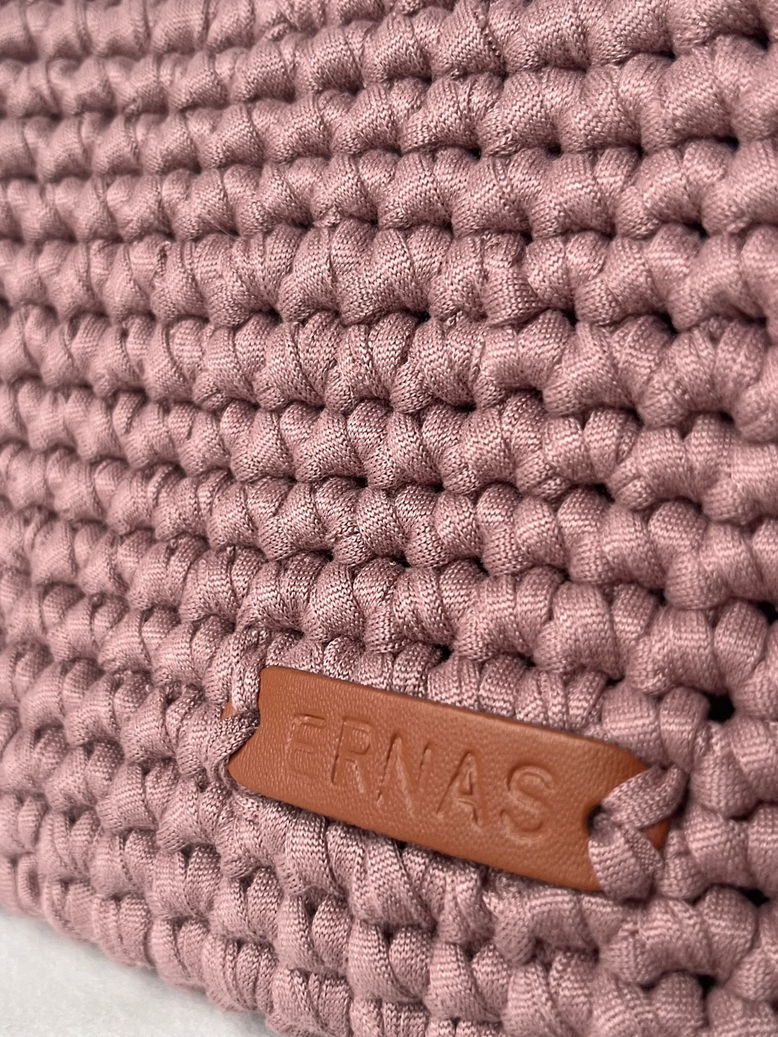 Necessär Gul handgjord virkad clutch at.ernas ernastudio.se ernastudio